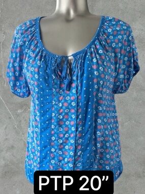 2 for $30 💟Hollister Blue Floral Scoop-Neck Boho Top